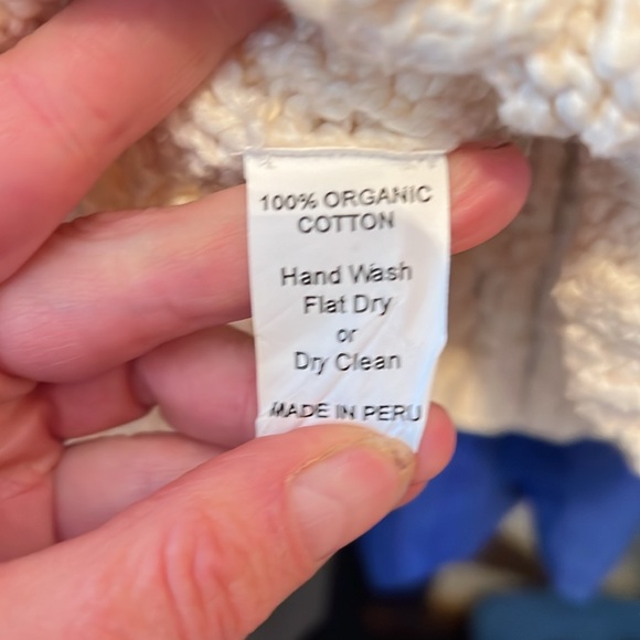 Indigenous One Wear cream off white cable knit sweater with hood. - Picture 9 of 16